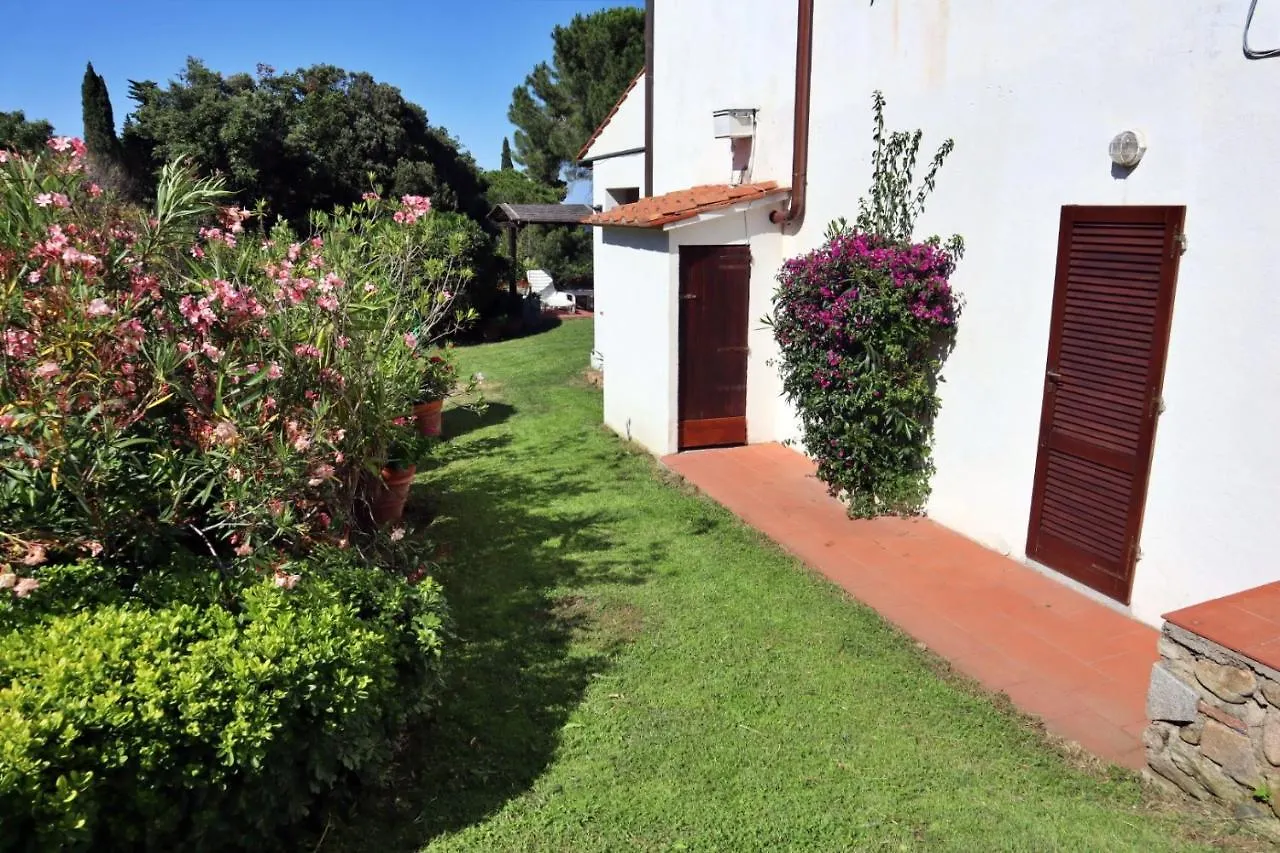Apartment Casa Del Mare - Oasi Verde A Soli 100M Dal Mare! Marciana Marina  Italy